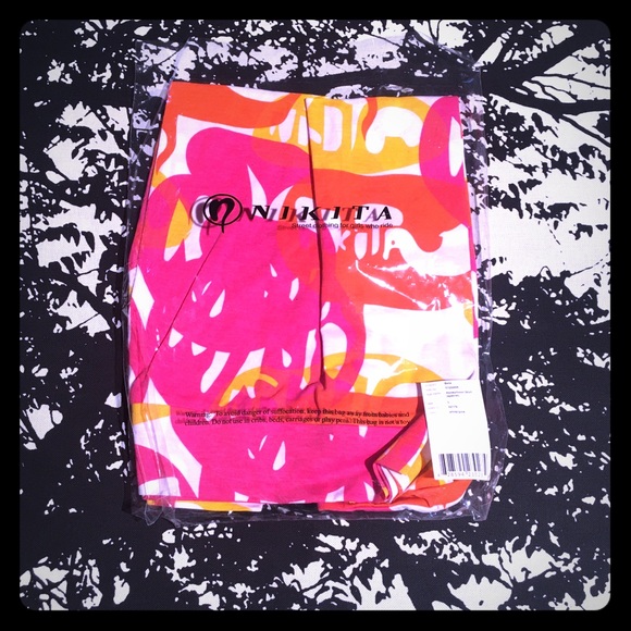 “Nikita” NWT Tee Shirt - Picture 3 of 8